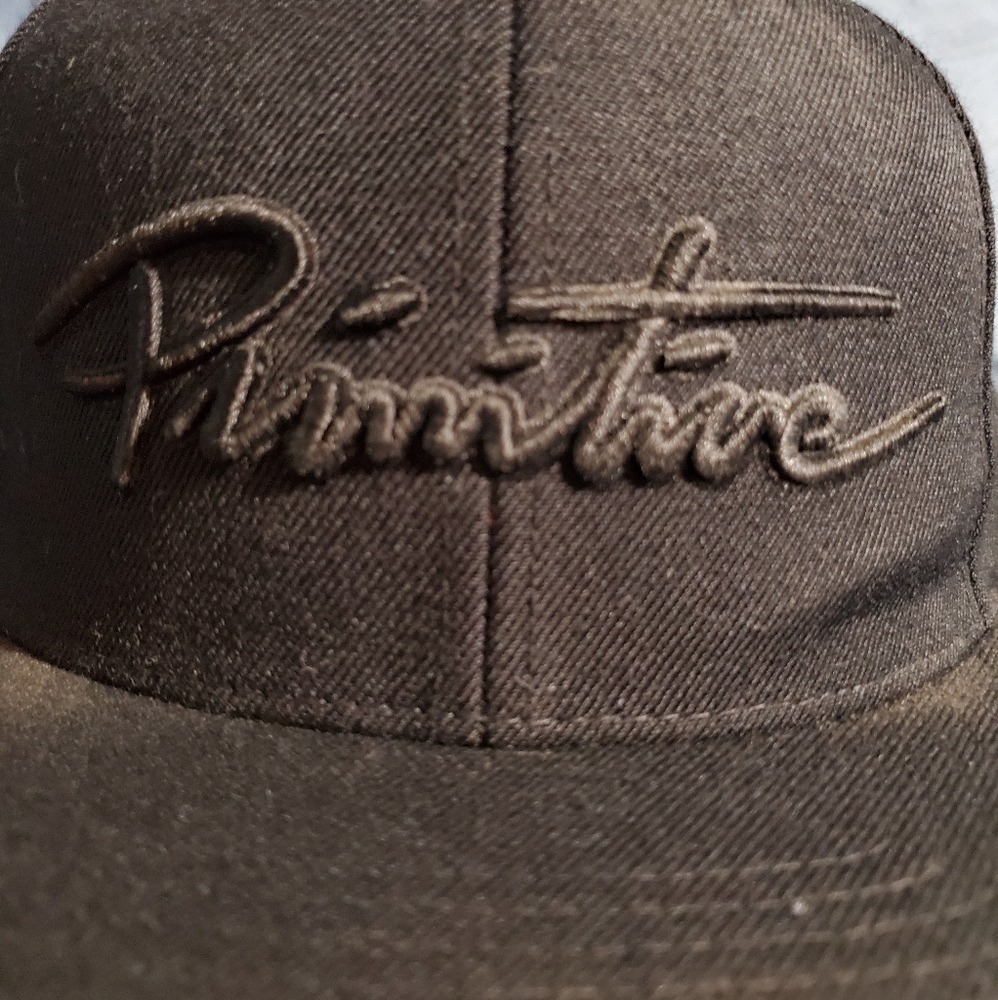 Primitive snapback all black